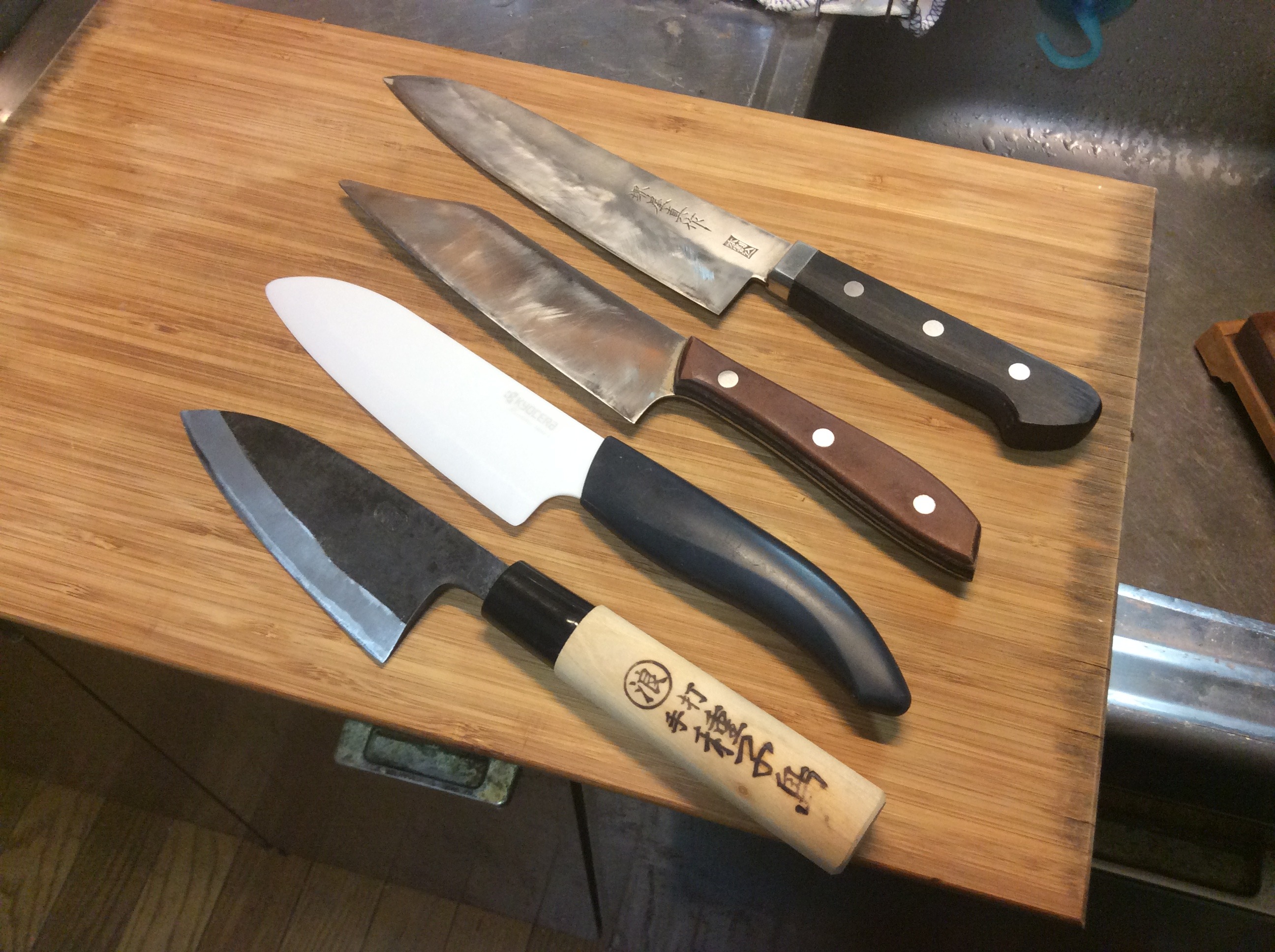 子の日牛刀包丁ほぼ新しい
